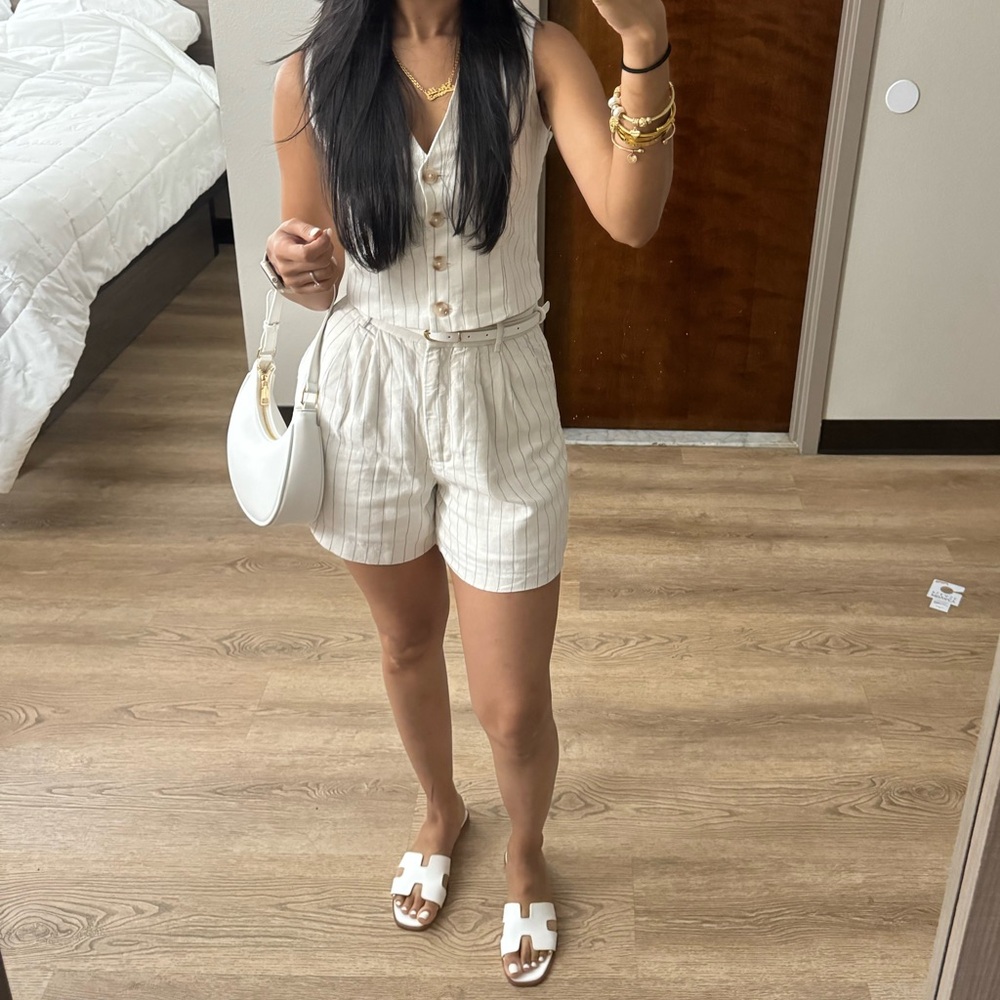 Abercrombie & Fitch White Vest and Pants Set. Only worn once.
